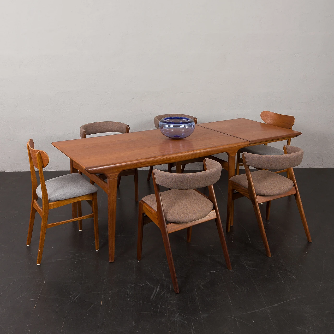 Dining table in wood by J. Andersen for U. Møbelfabrik, 1960s 13