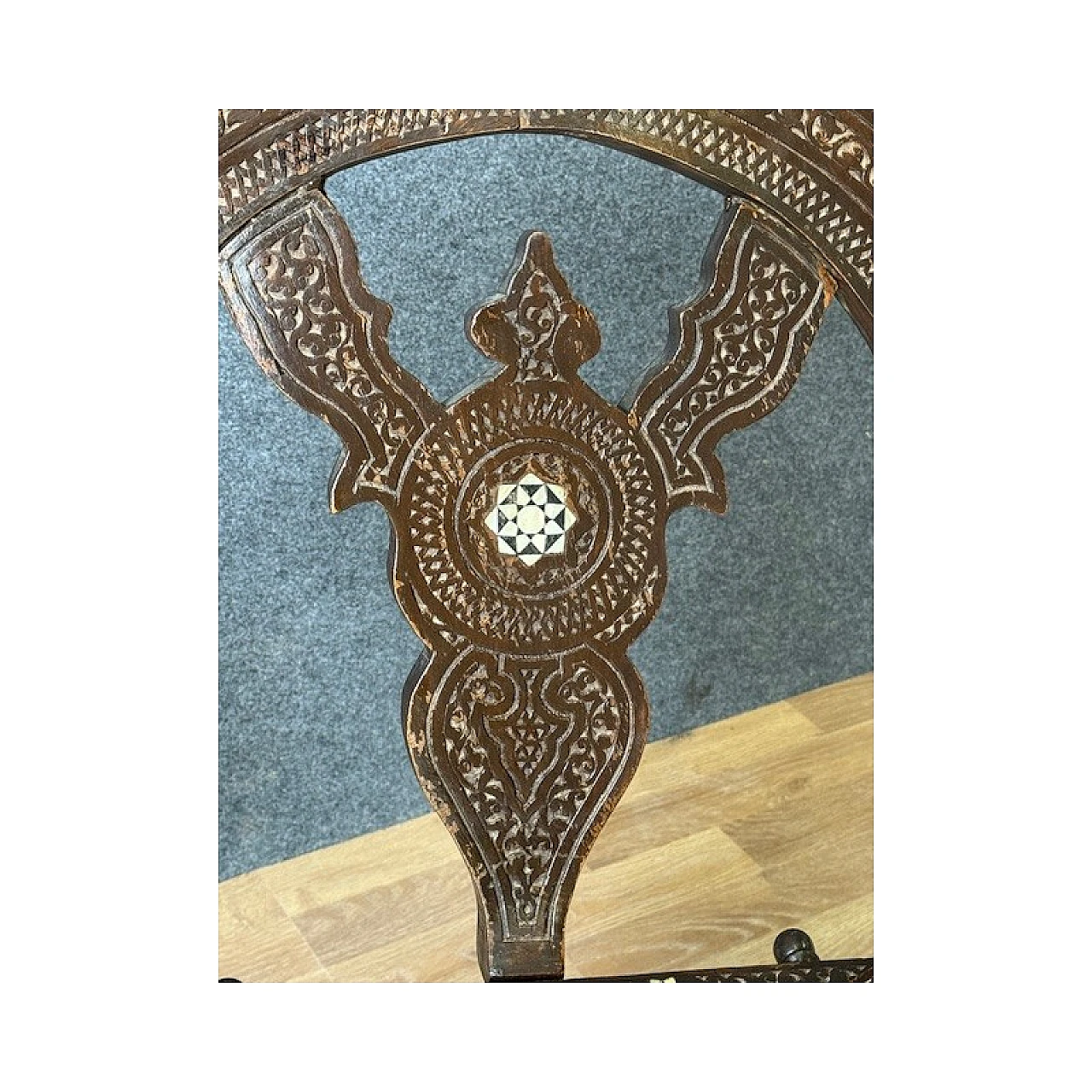 Pair of carved walnut armchairs with shell inlays, late 19th century 1