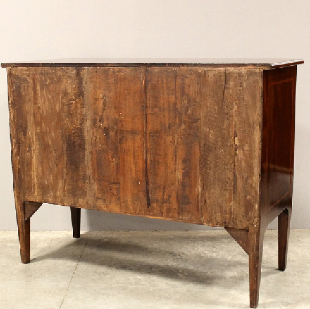 Dresser in walnut inlaid with 3 drawers, 18th century 8