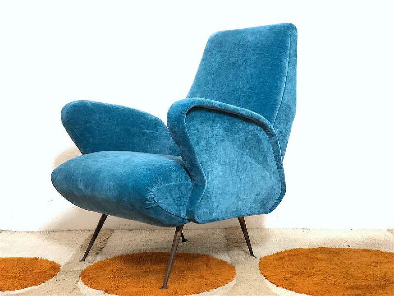 Armchair in solid wood, blue velvet and brass tips, 1960s 12