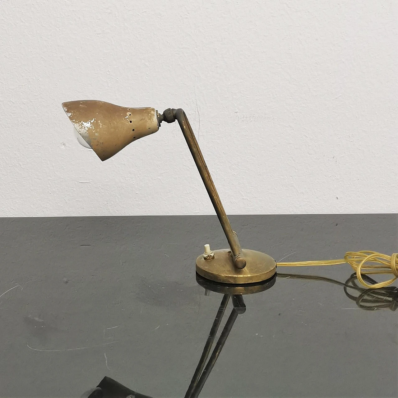 Adjustable brass table lamp attributed to Stilnovo, 1950s 2