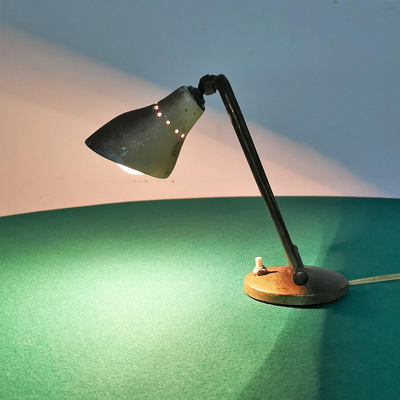 Adjustable brass table lamp attributed to Stilnovo, 1950s 6