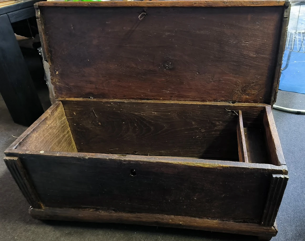 Chestnut wood chest, 18th century 3