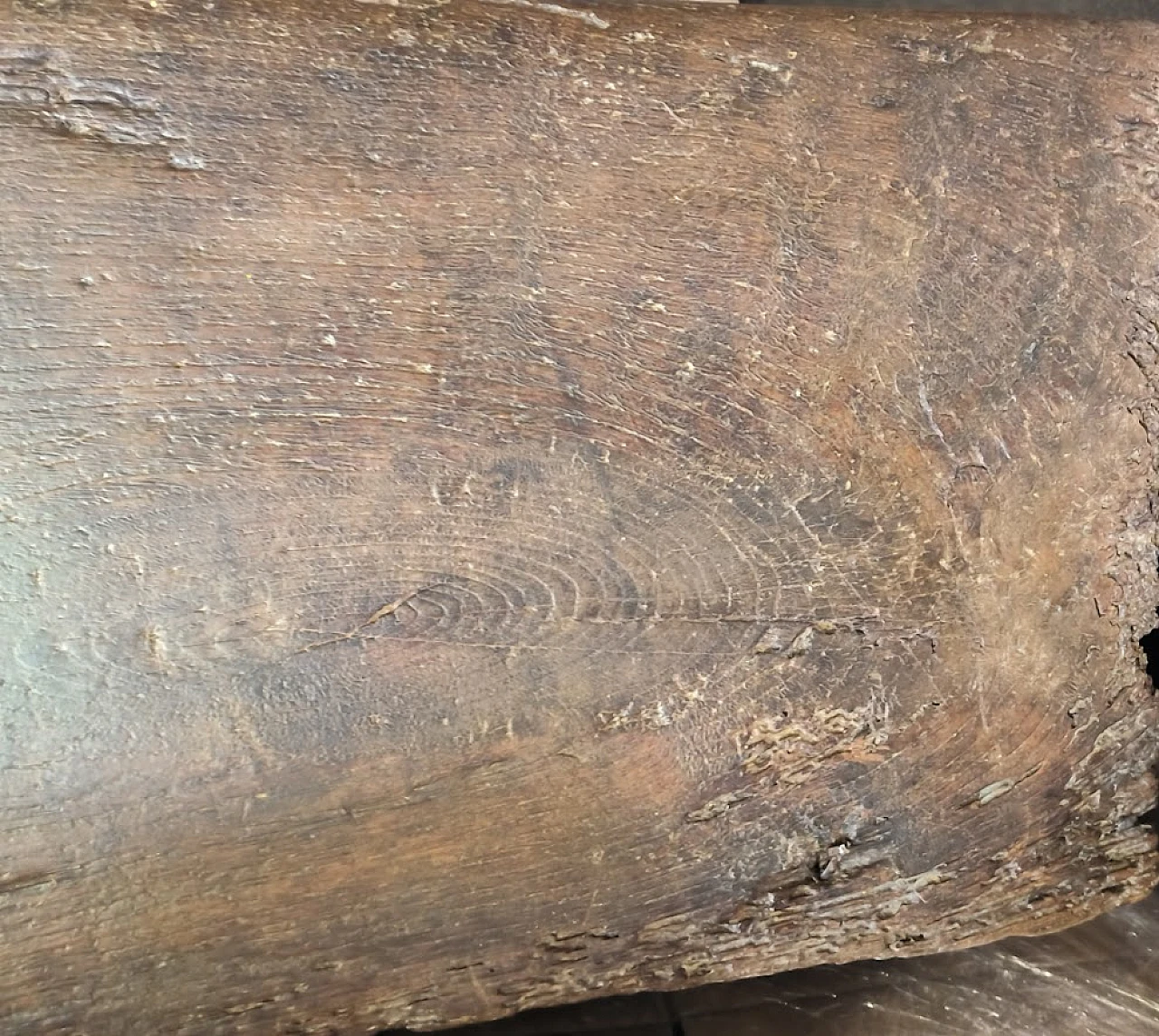 Chestnut wood chest, 18th century 12