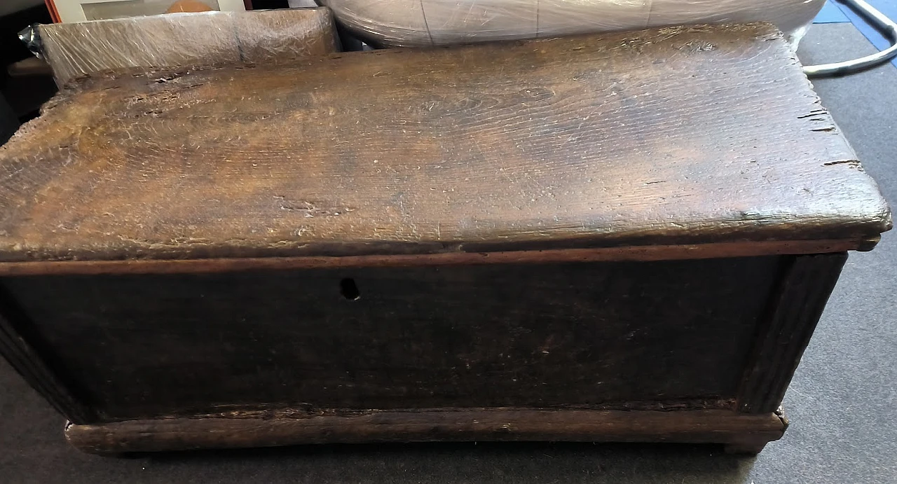 Chestnut wood chest, 18th century 15