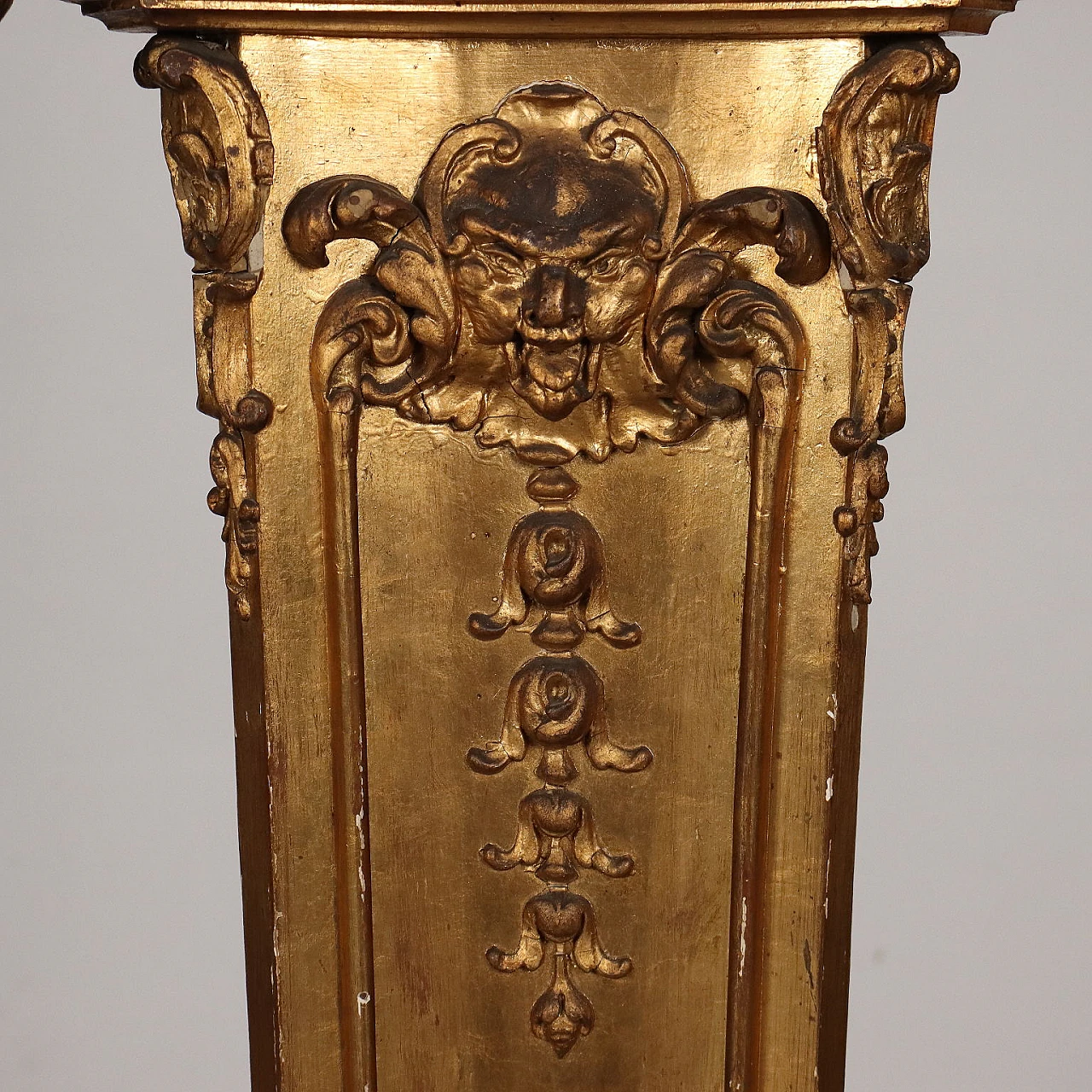 Baroque style carved and gilded wood and resin vase holder column 6