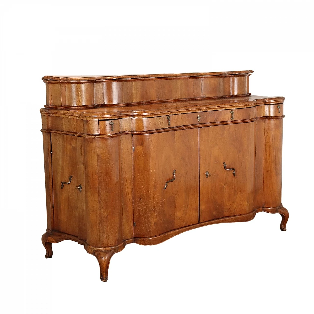 Walnut & fir sideboard with en cabriole feet & drawers, 18th century 1