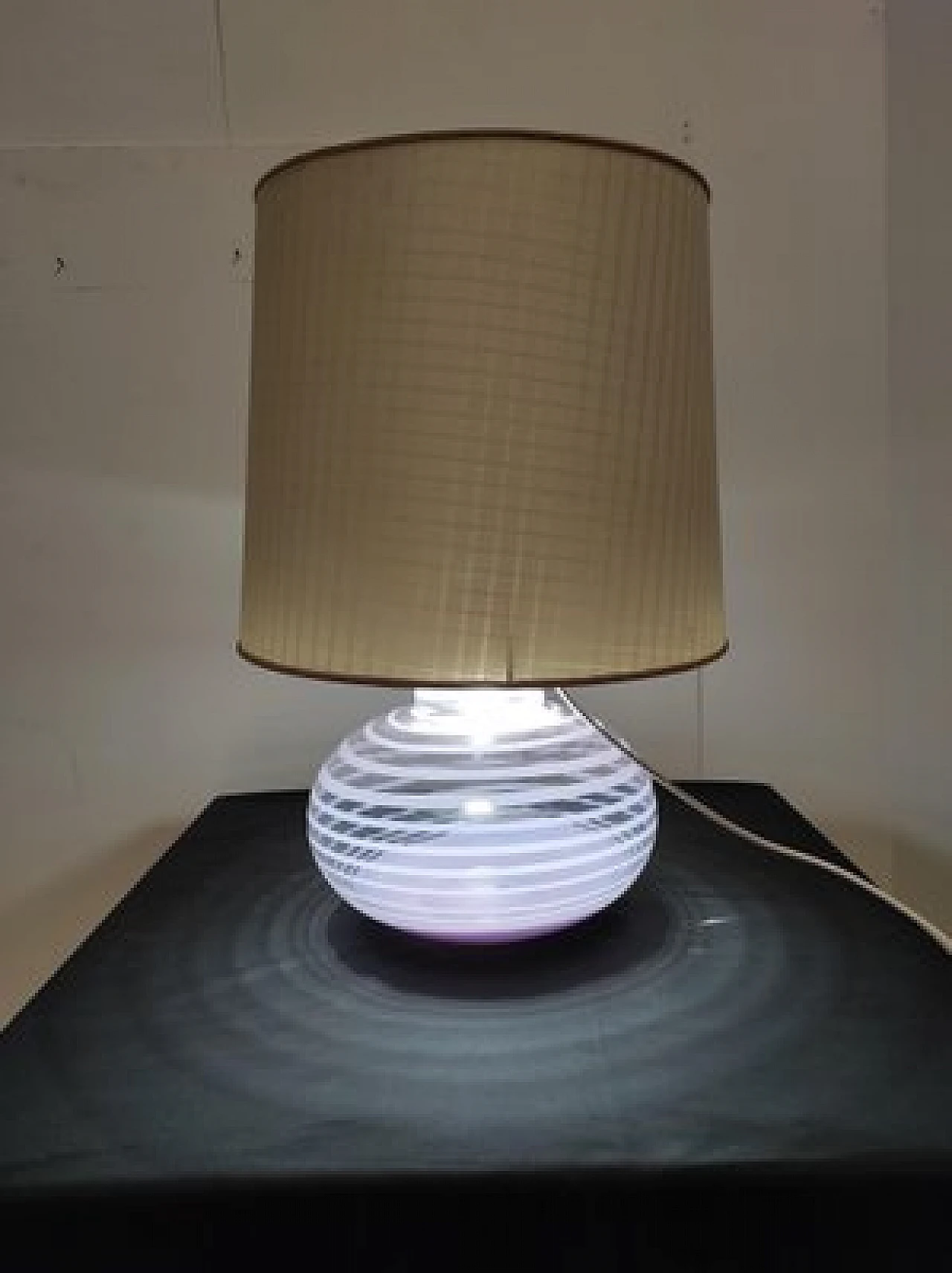 Table lamp in lilac Murano glass and fabric lampshade, 1970s 5