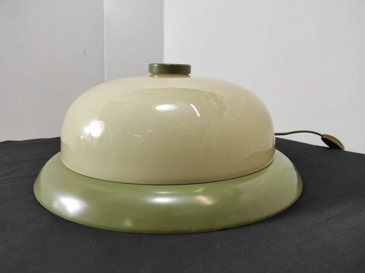 Round ceiling light in green acrylic glass, 1960s 1