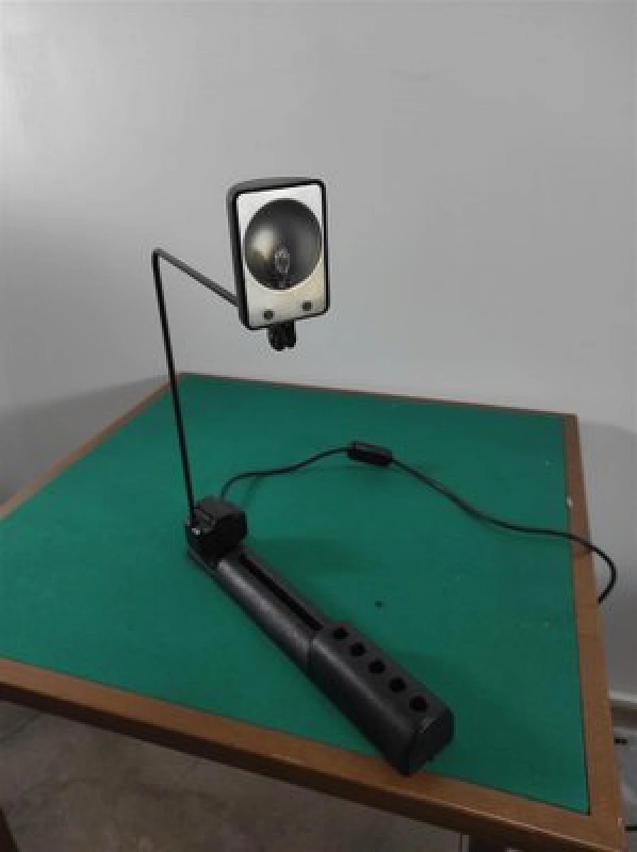 Office table lamp in black metal attributed to T. Cimini, 1980s 7