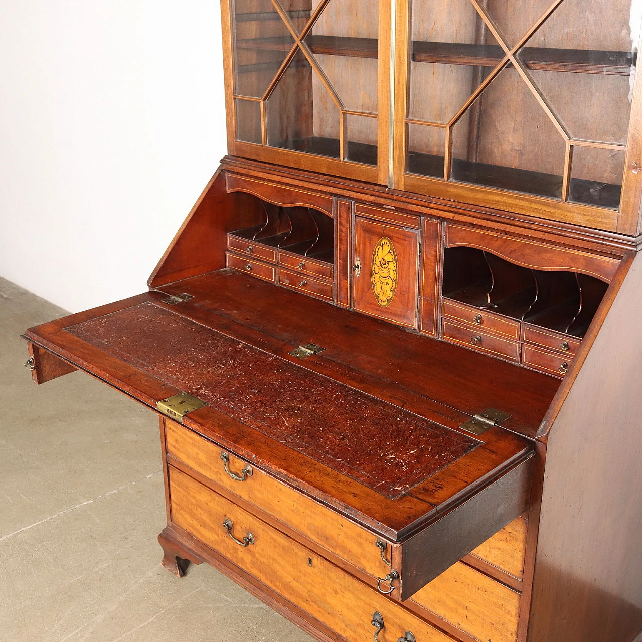 Flap desk with showcase in tinted maple & glass, 19th century 5