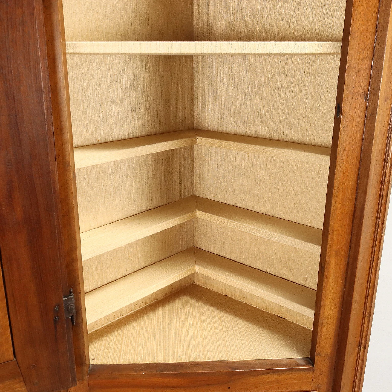 Neoclassical walnut corner cabinet, second half of the 18th century 8