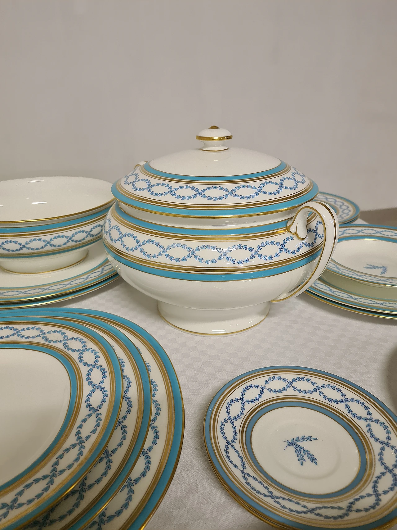 Antoniette Manufacture Minton tableware set, 1968 1