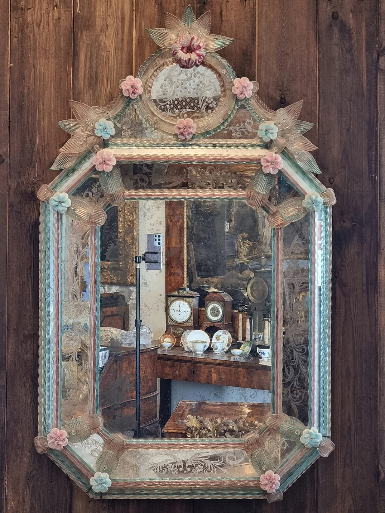 Venetian decorated and colored Murano glass mirror, early 20th century 1