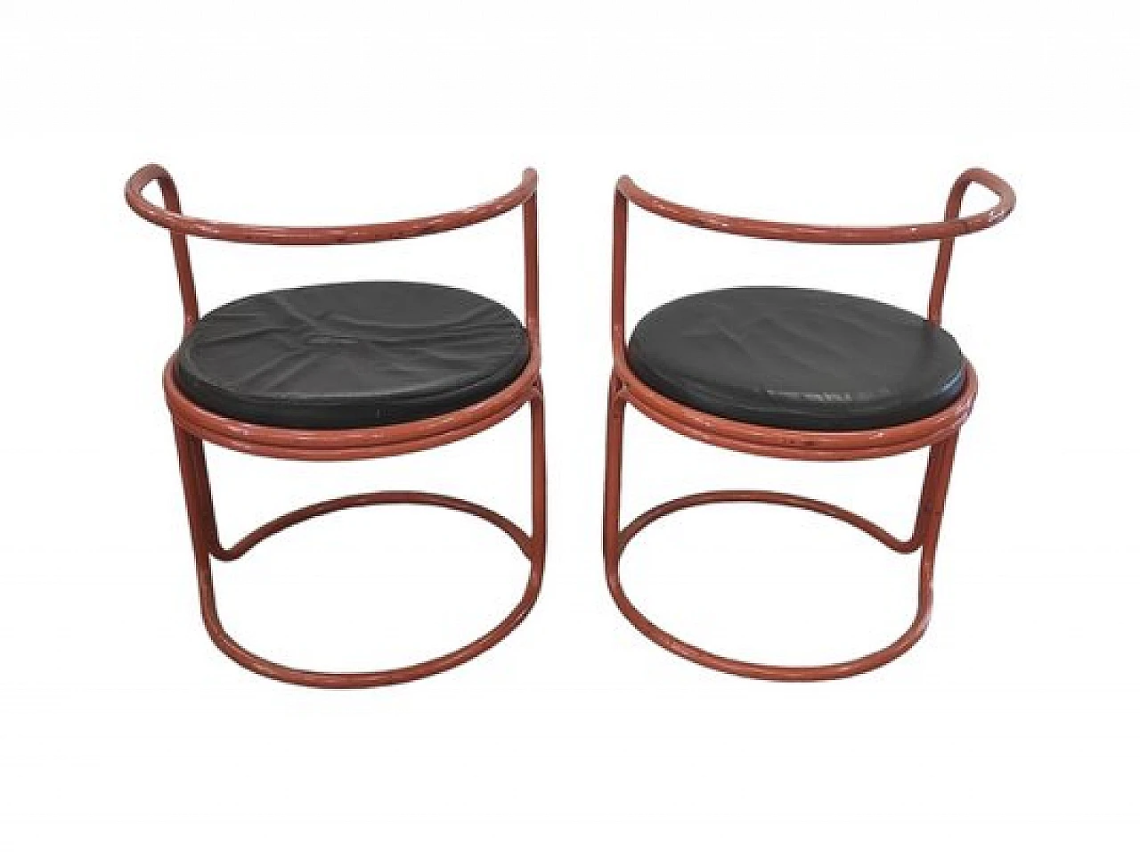 Pair of garden chairs in red metal by Gae Aulenti, 1960s 3