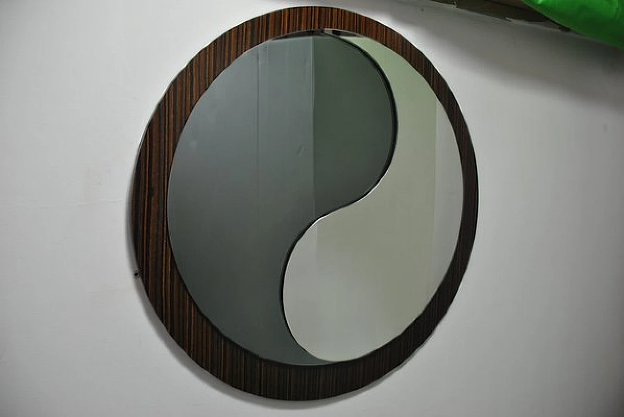 Specchio yin e yang con cornice in palissandro, anni '70 1