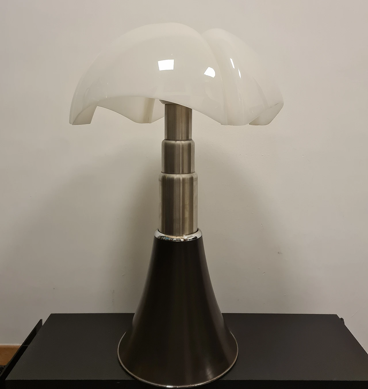 Pipistrello lamp by Gae Aulenti for Martinelli Luce, 1970s 6