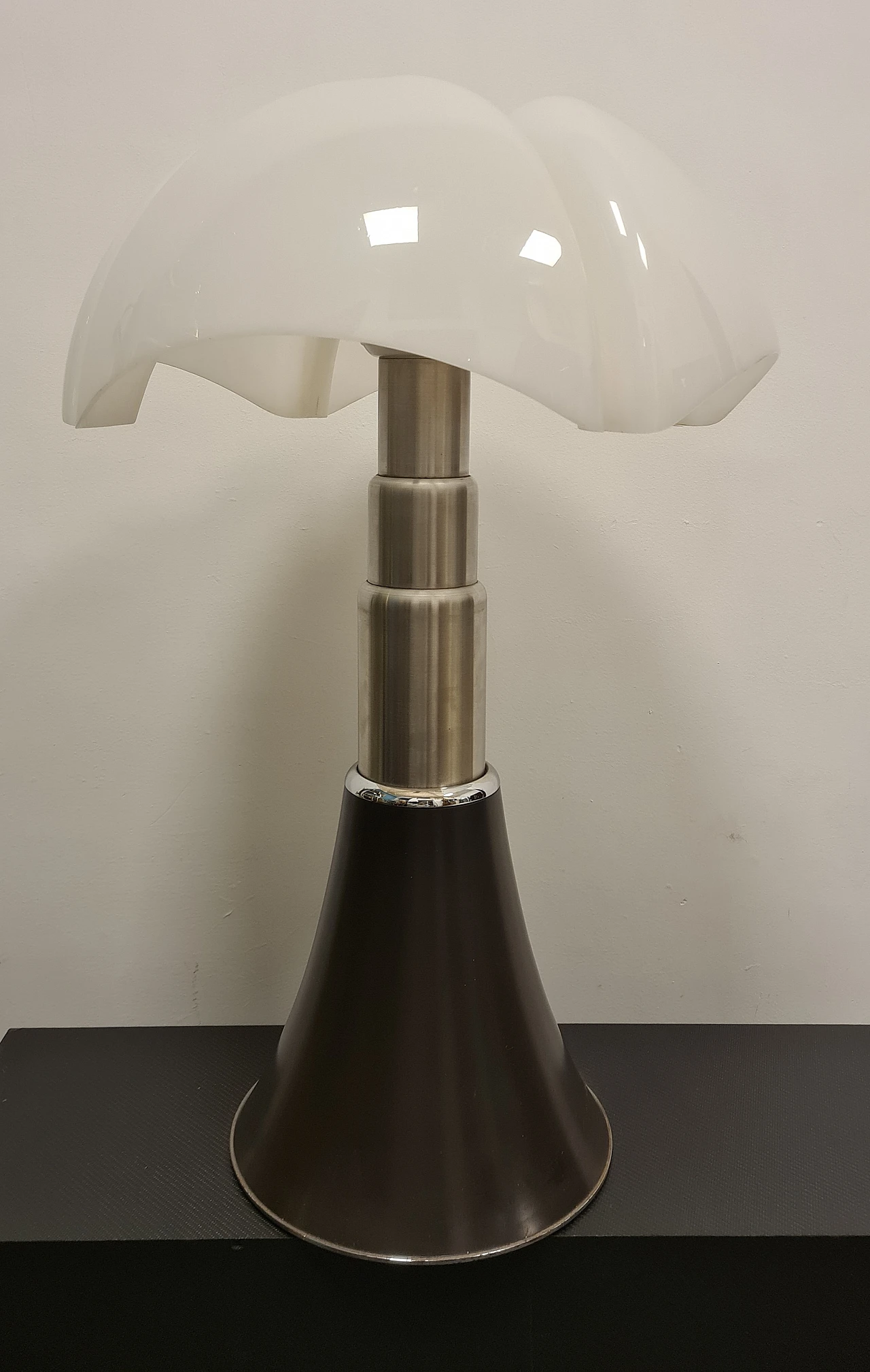 Pipistrello lamp by Gae Aulenti for Martinelli Luce, 1970s 7