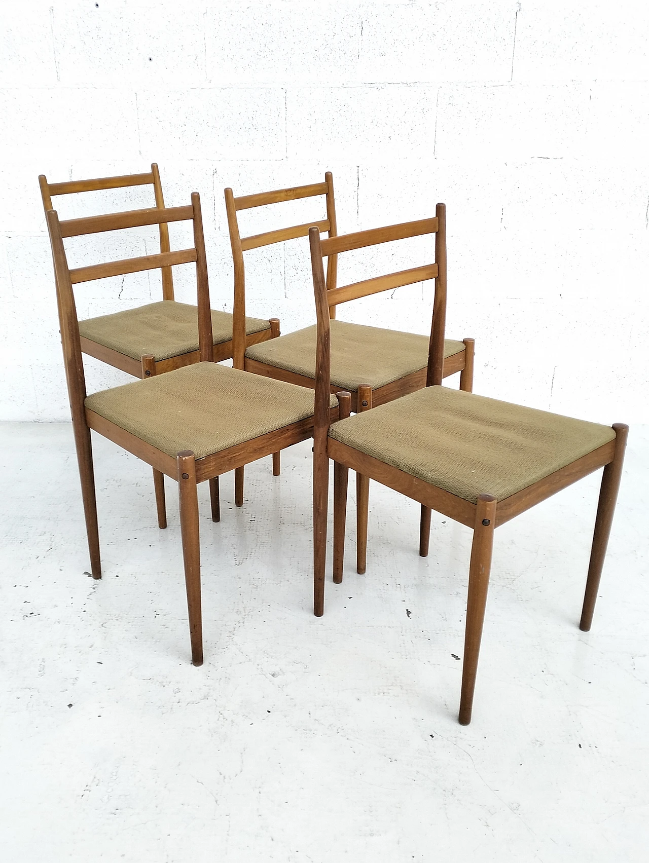 Set of 4 side chairs attributed to Gio’ Ponti for Reguitti  50's 2