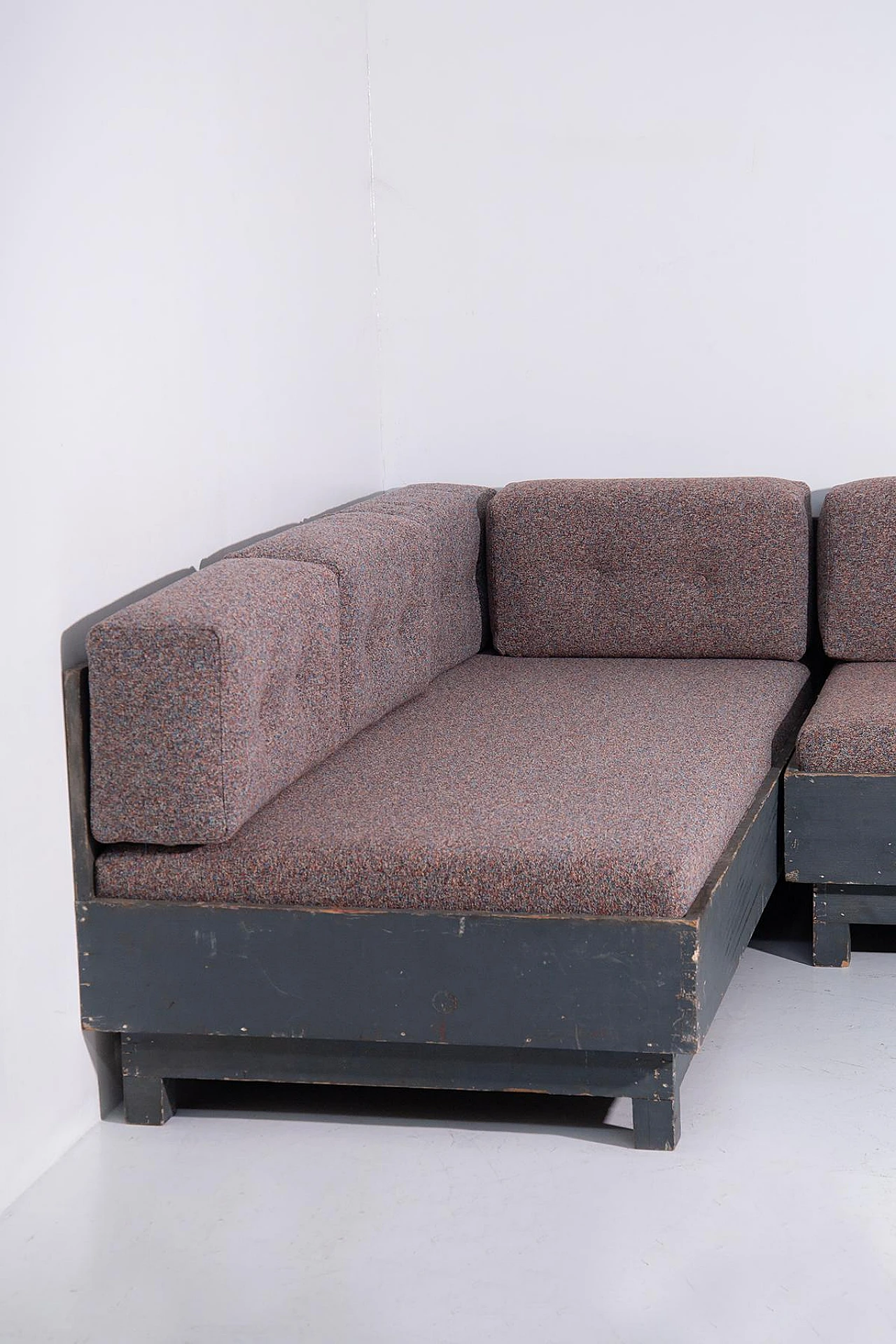 Futurist modular sofa in wood and fabric, 1920s 13