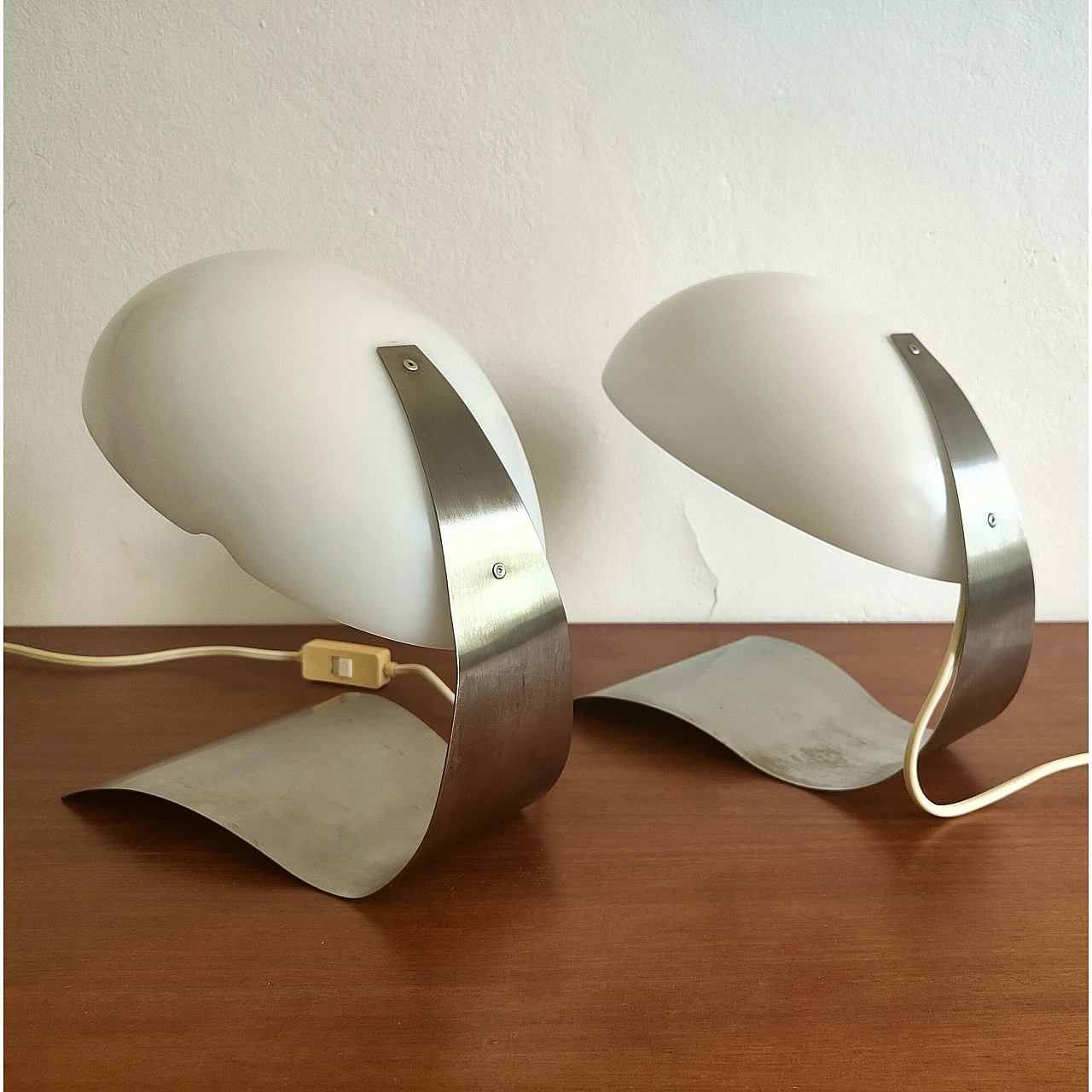 Pair of table lamps in Guzzini style, 1970s 3