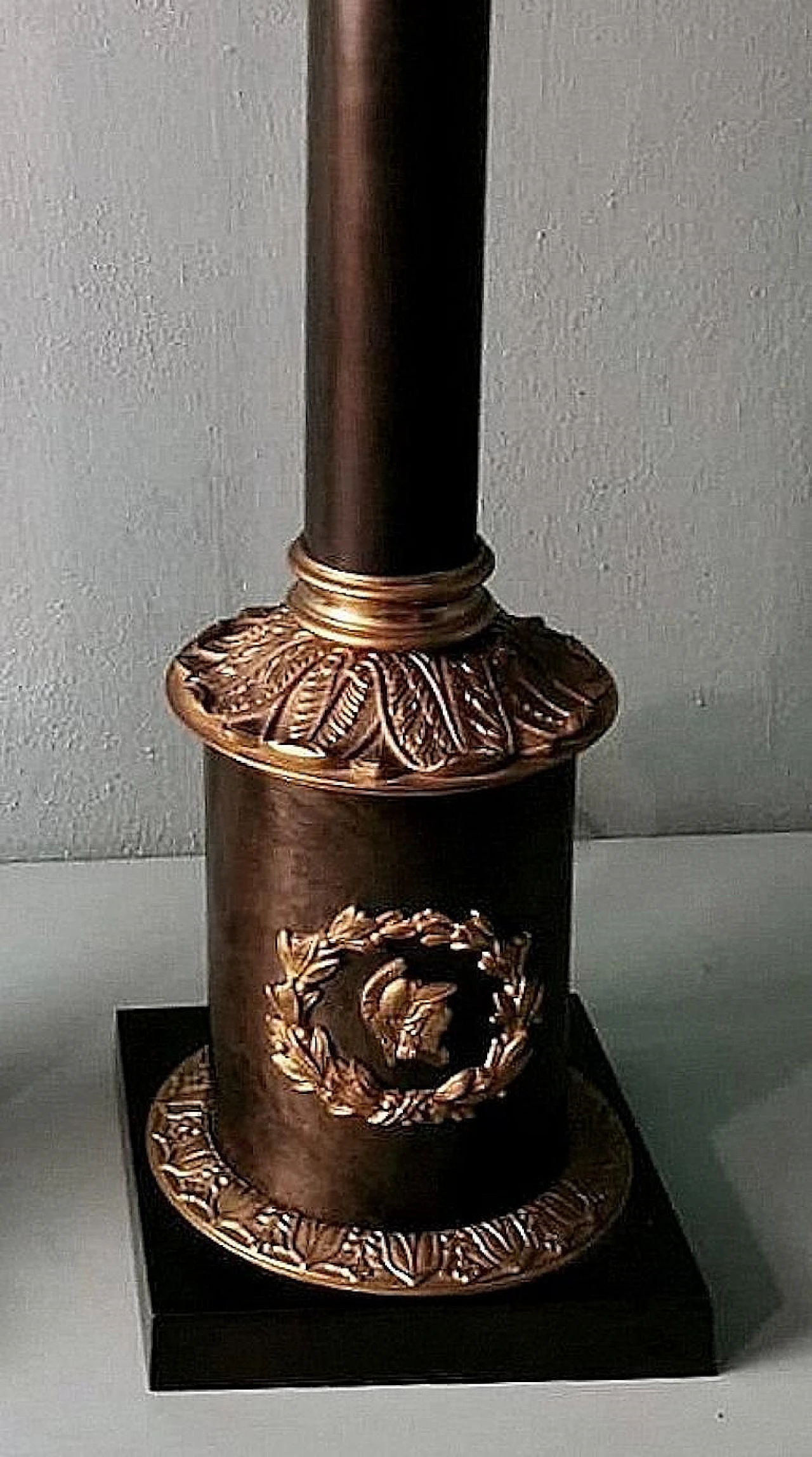 Coppia di Lampade da tavolo a colonna in bronzo e ottone stile Impero 10