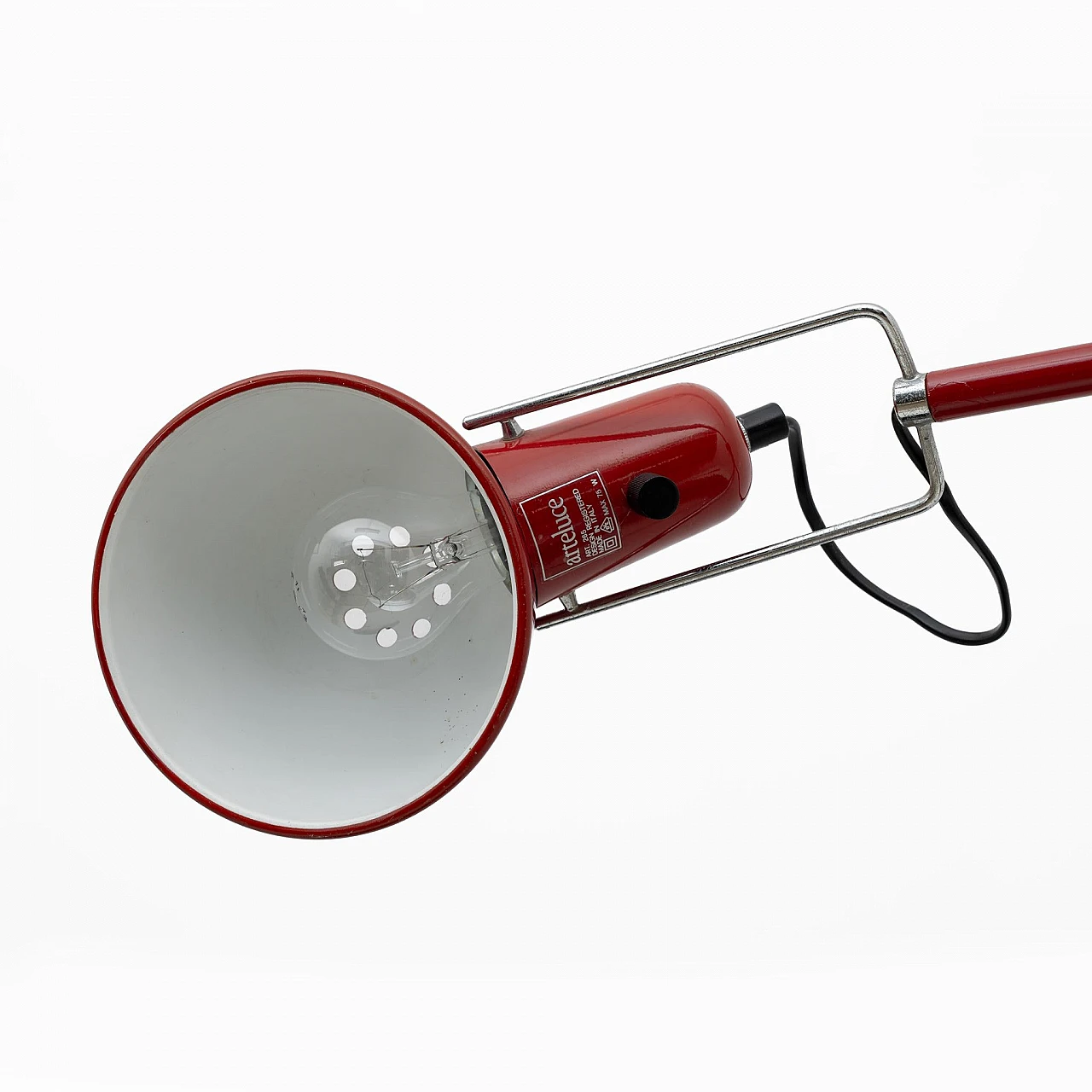 Wall light 265 in red enamelled iron by P. Rizzato for Arteluce, 1970s 3