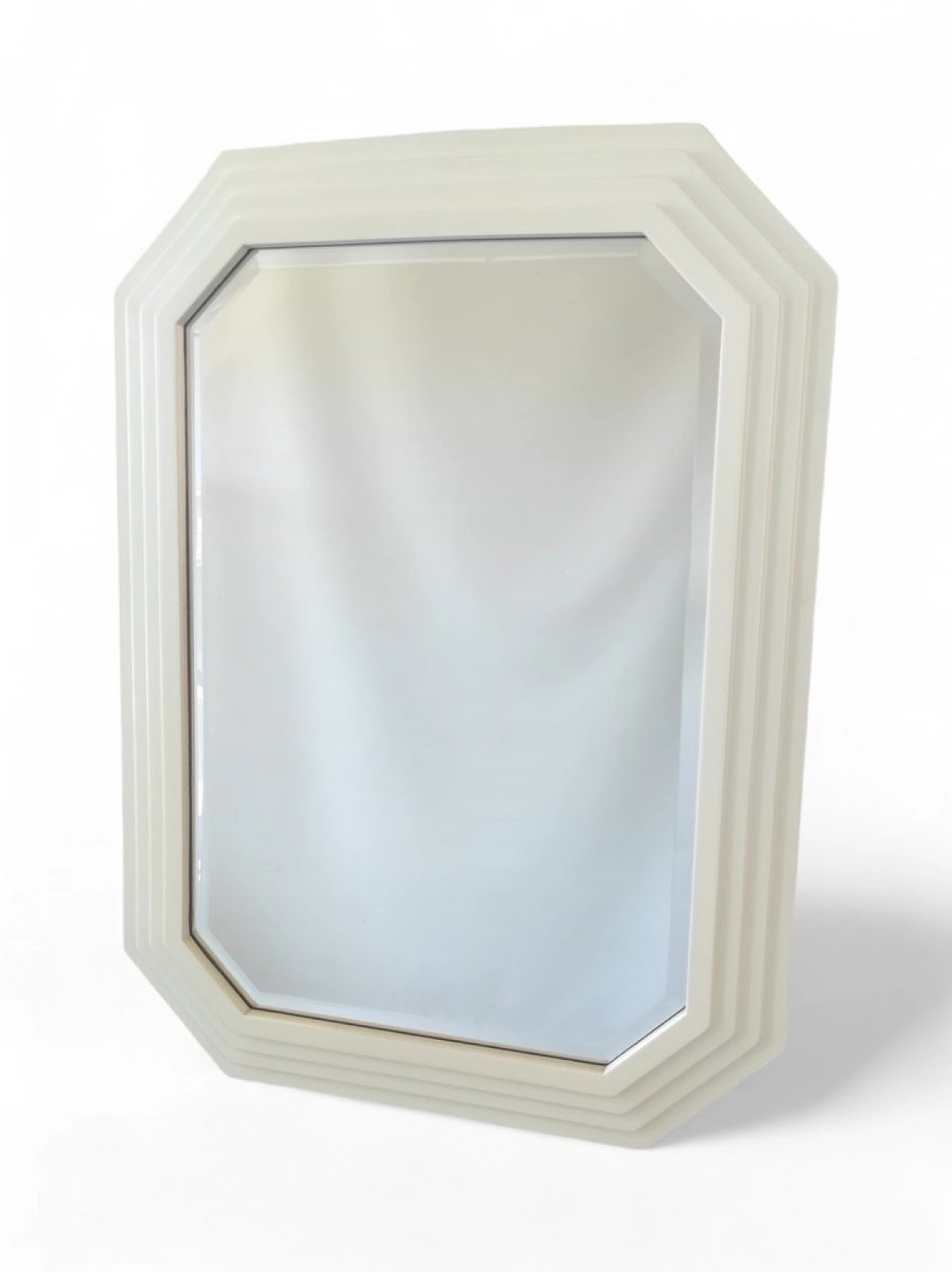 Specchio ottagonale con cornice in legno bianco, anni '80 1
