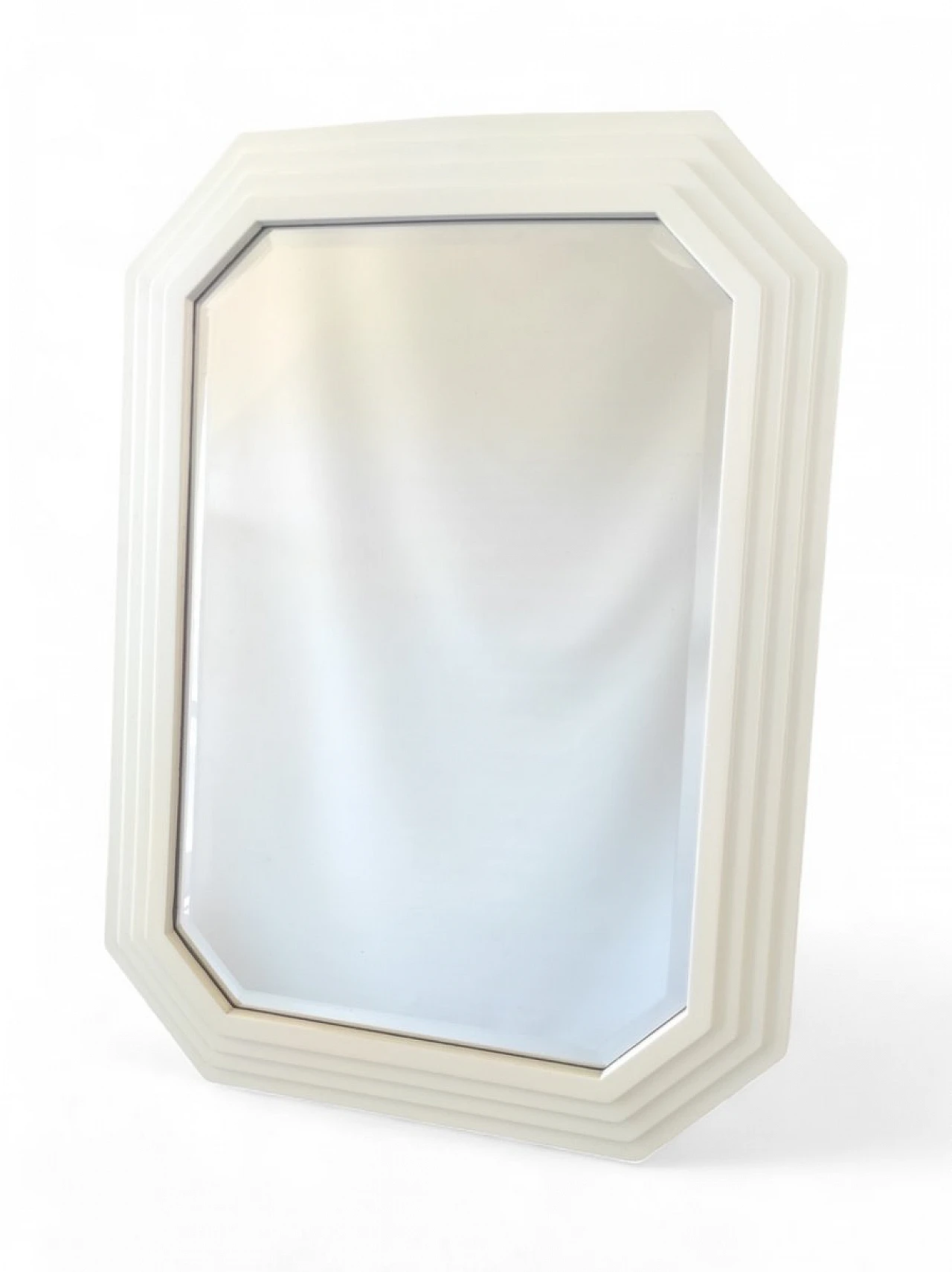 Specchio ottagonale con cornice in legno bianco, anni '80 2
