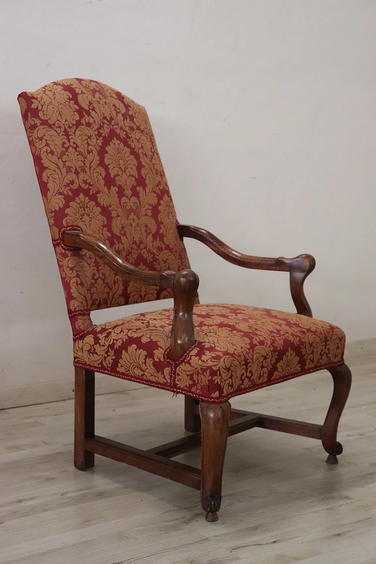 Louis XIV walnut and damask fabric armchair, early 18th century 3