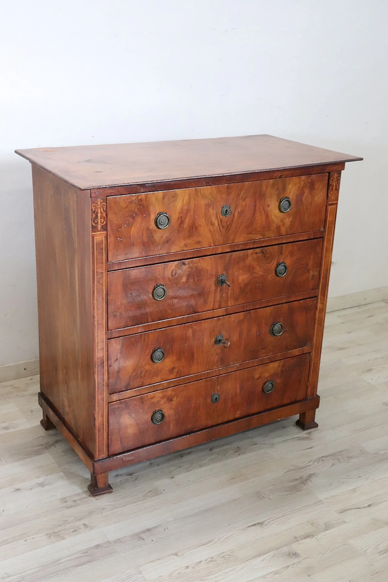 Walnut chest of drawers, second half of the 19th century 2