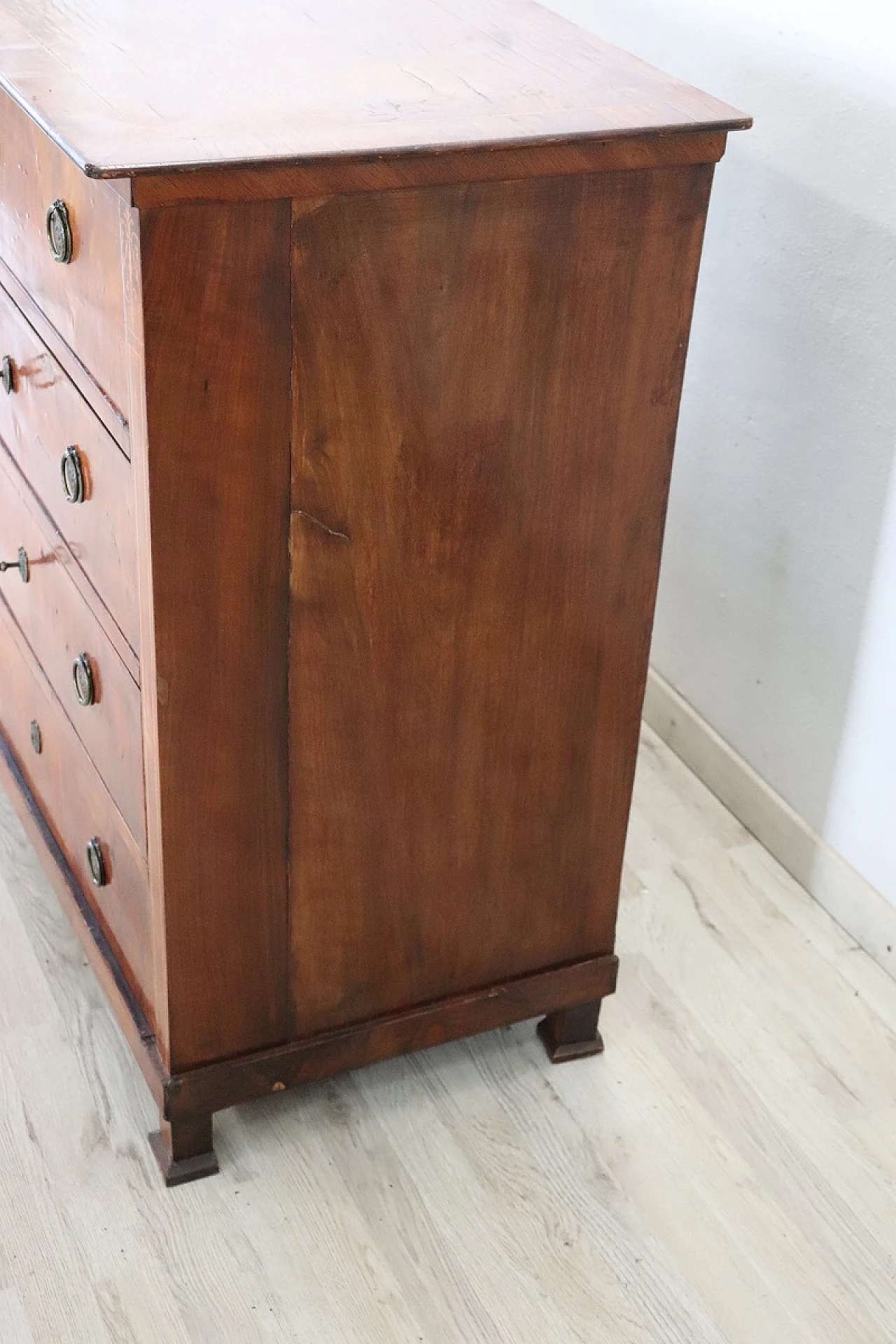 Walnut chest of drawers, second half of the 19th century 8