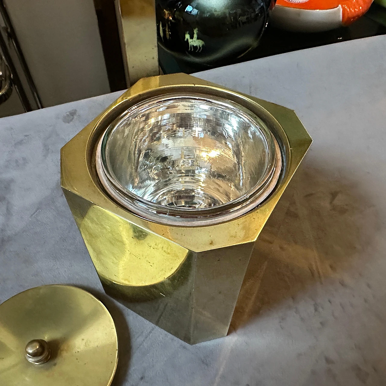 Octagonal solid brass ice bucket, 1950s 5