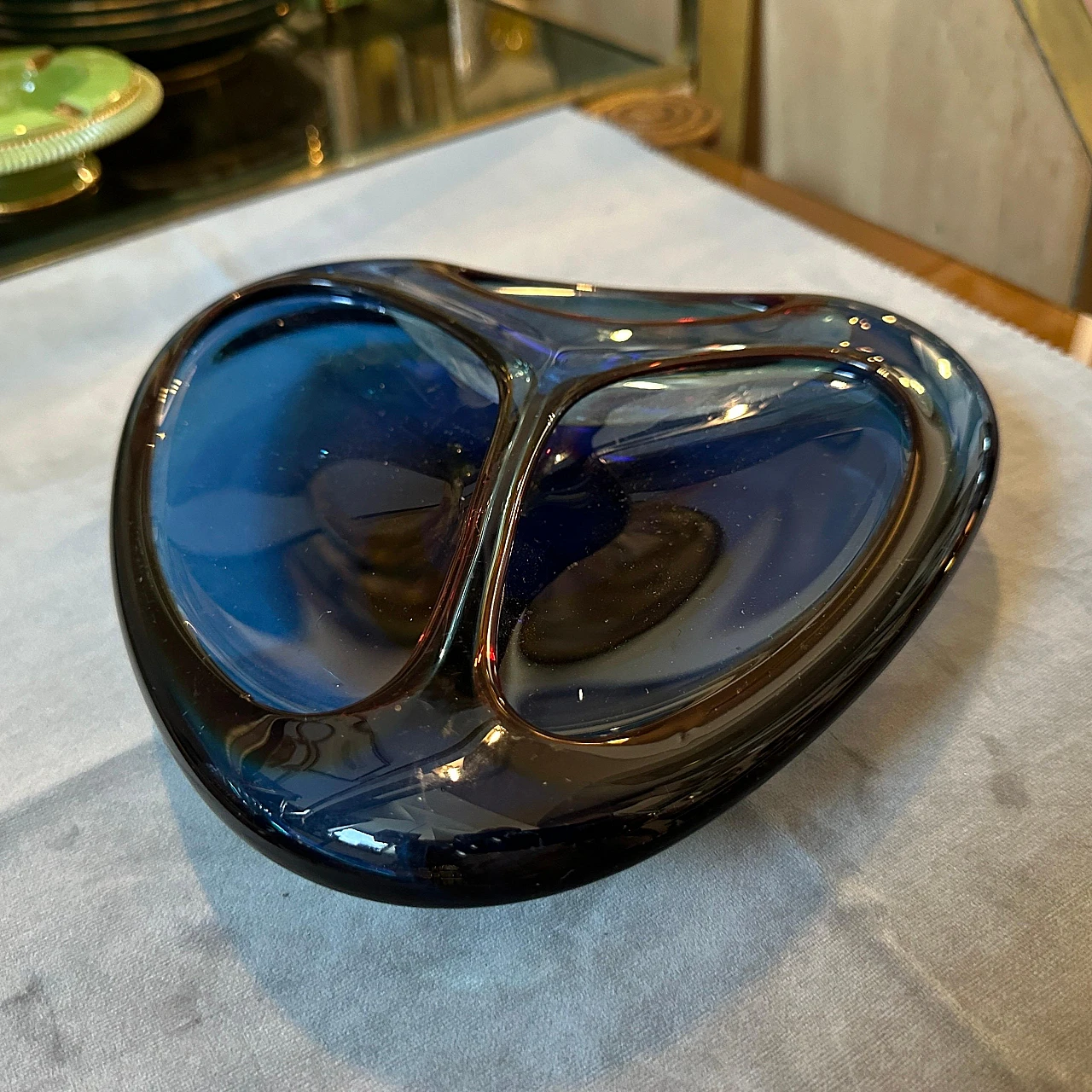 Triangular blue and brown Murano glass ashtray, 1980s 3