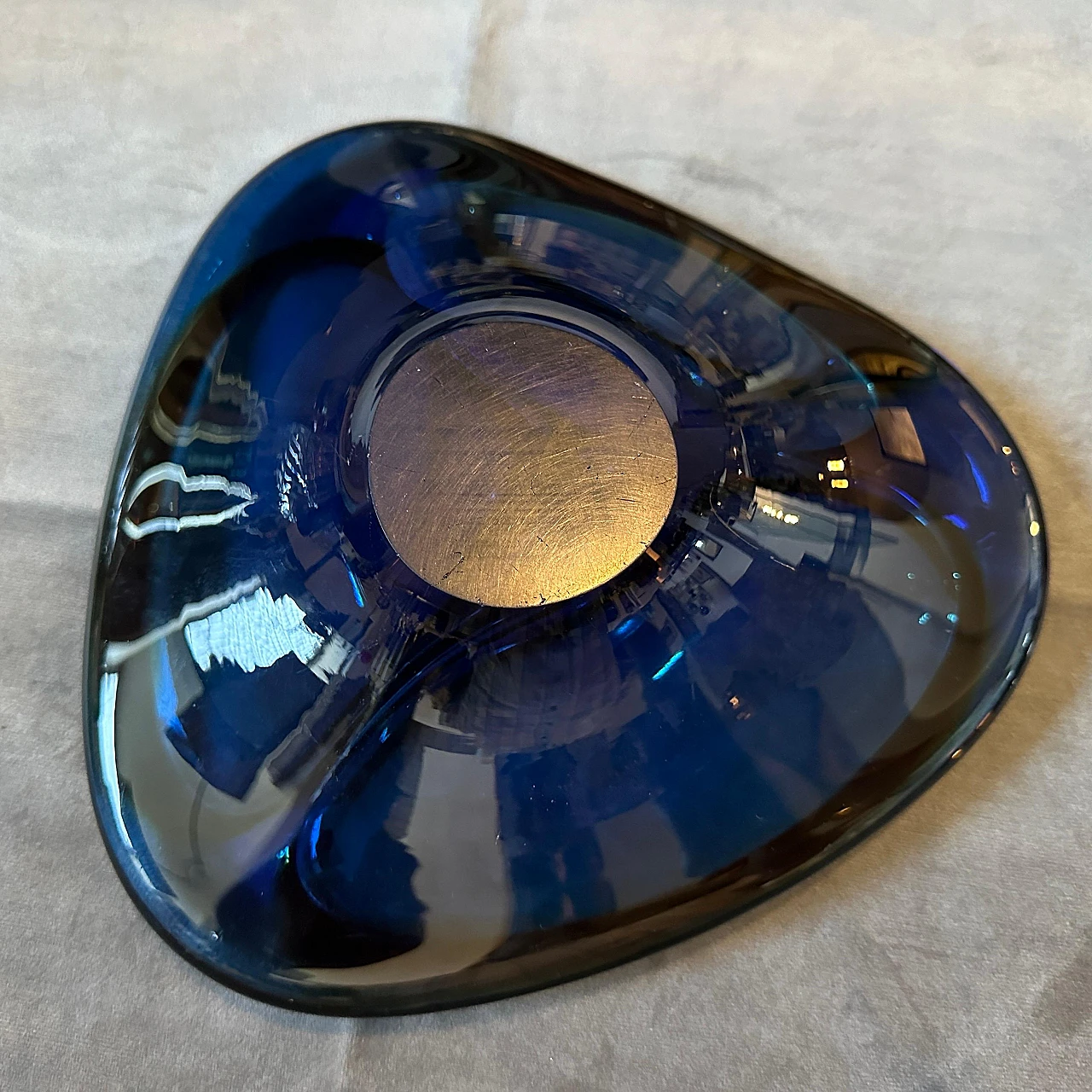 Triangular blue and brown Murano glass ashtray, 1980s 6