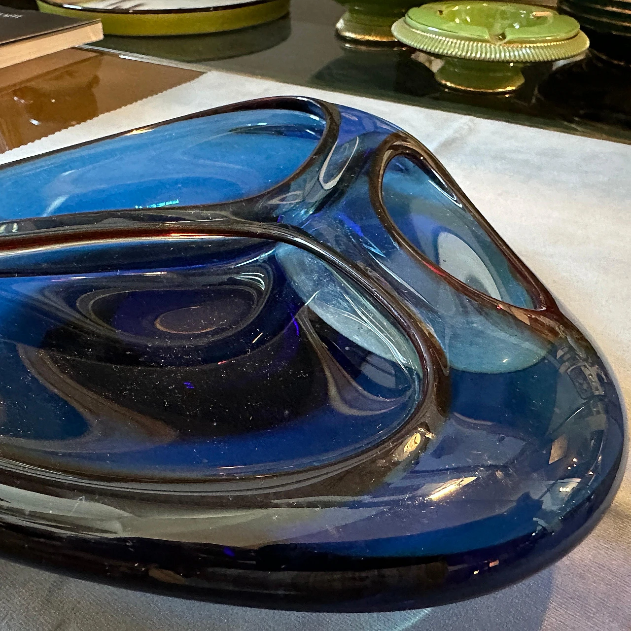 Triangular blue and brown Murano glass ashtray, 1980s 8