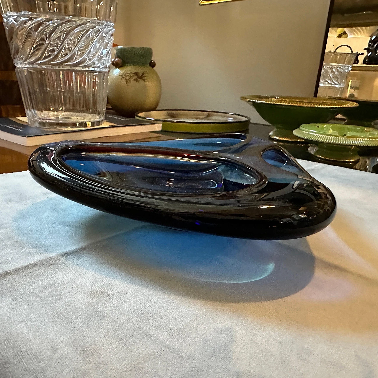 Triangular blue and brown Murano glass ashtray, 1980s 9