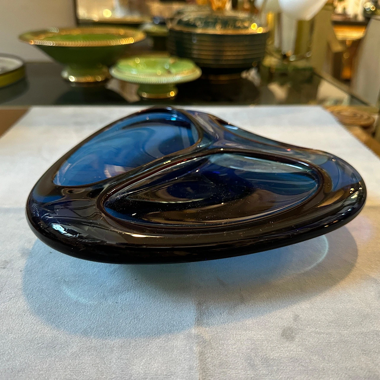 Triangular blue and brown Murano glass ashtray, 1980s 11