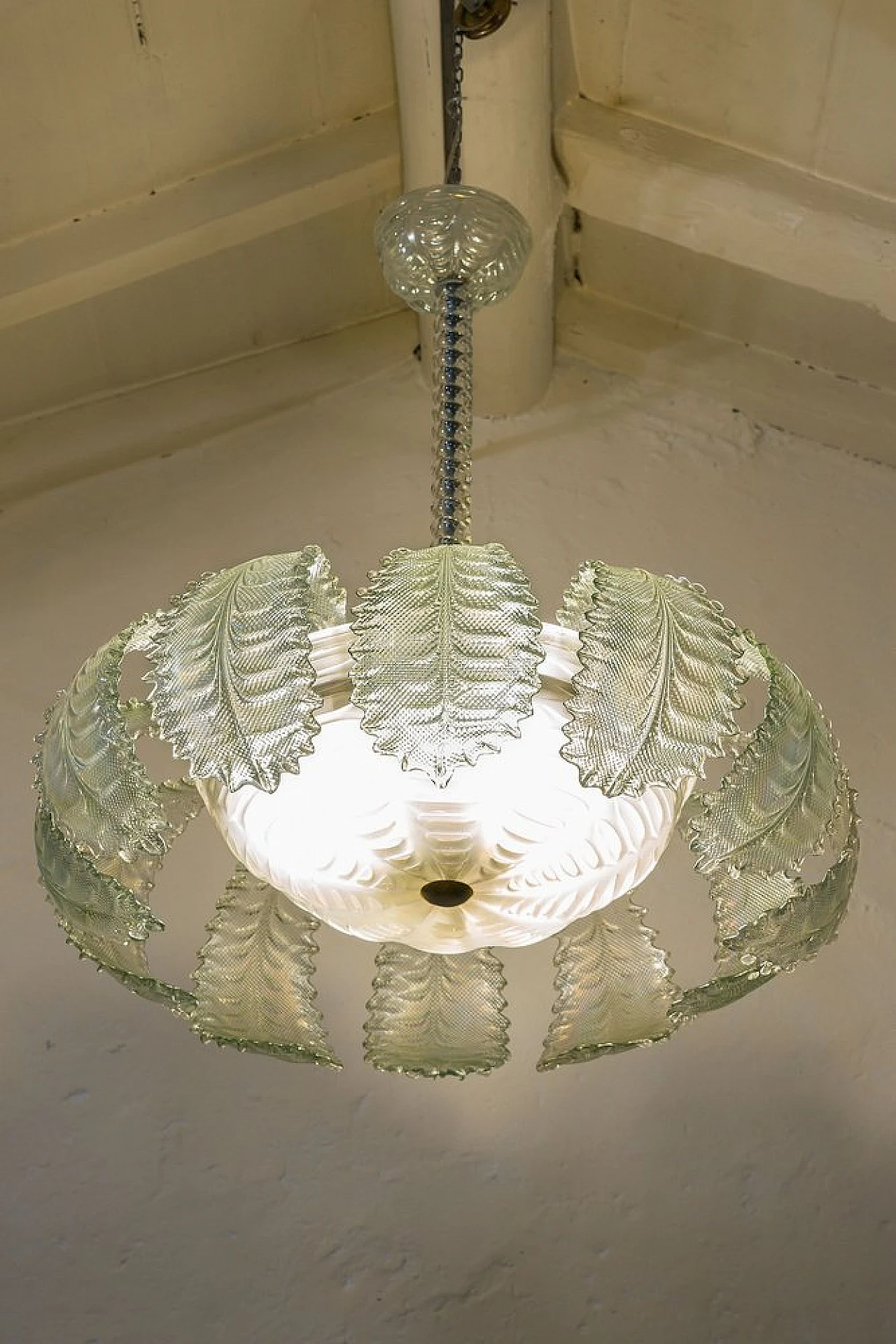 Art Deco iridescent Murano glass chandelier, 1940s 2