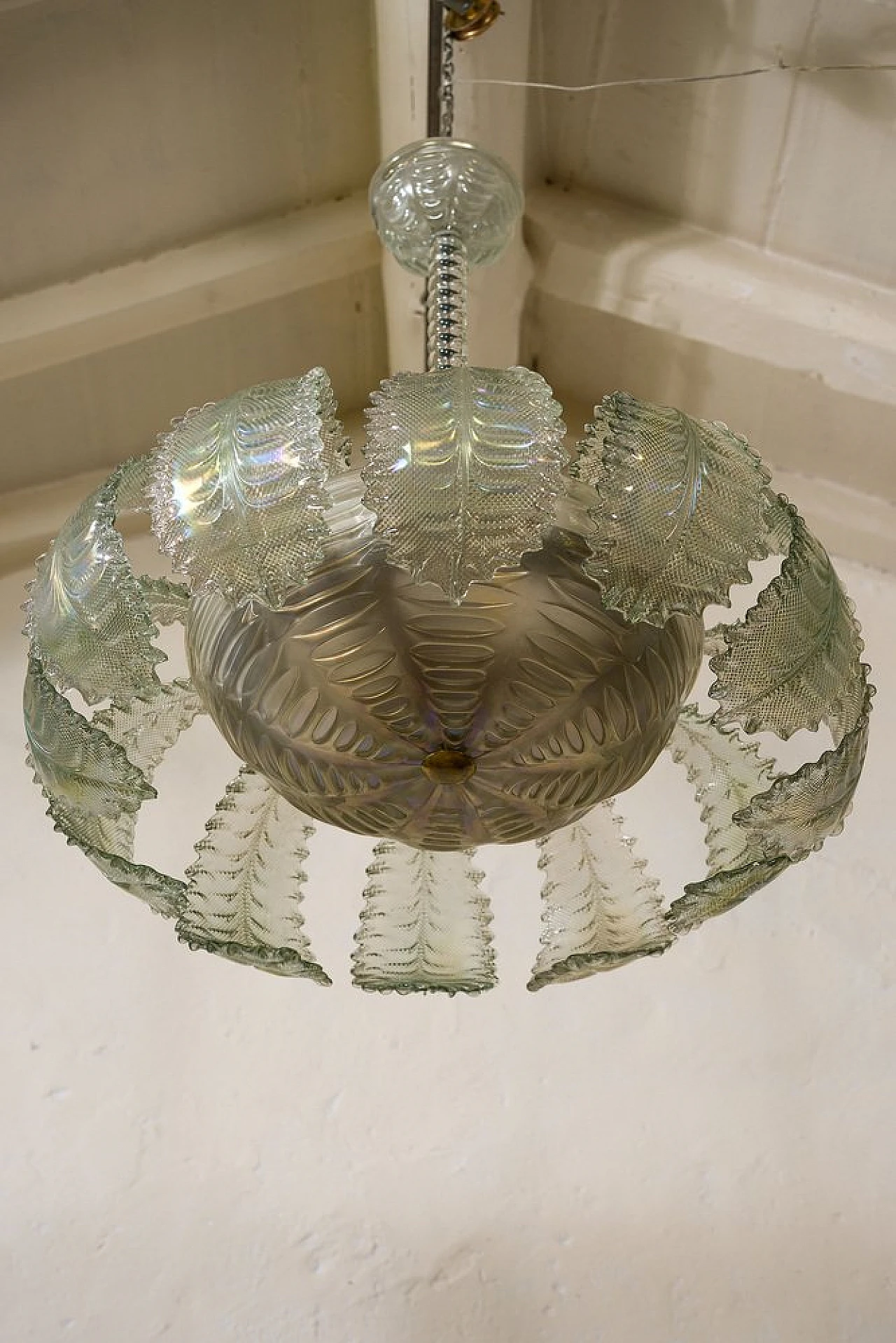 Art Deco iridescent Murano glass chandelier, 1940s 6