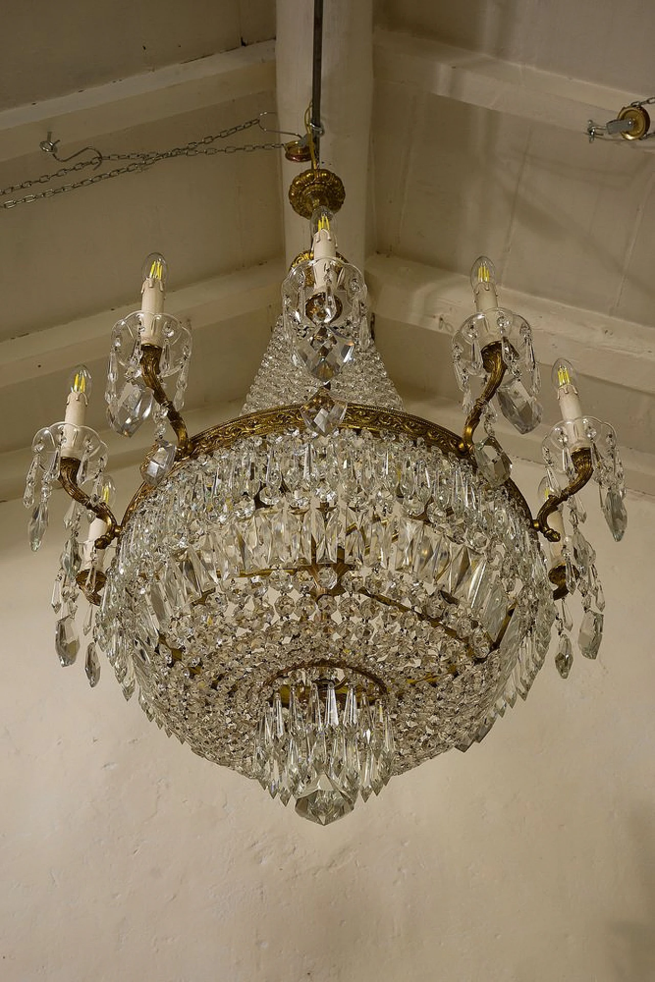 Lampadario stile Impero in ottone e cristallo, anni '40 2