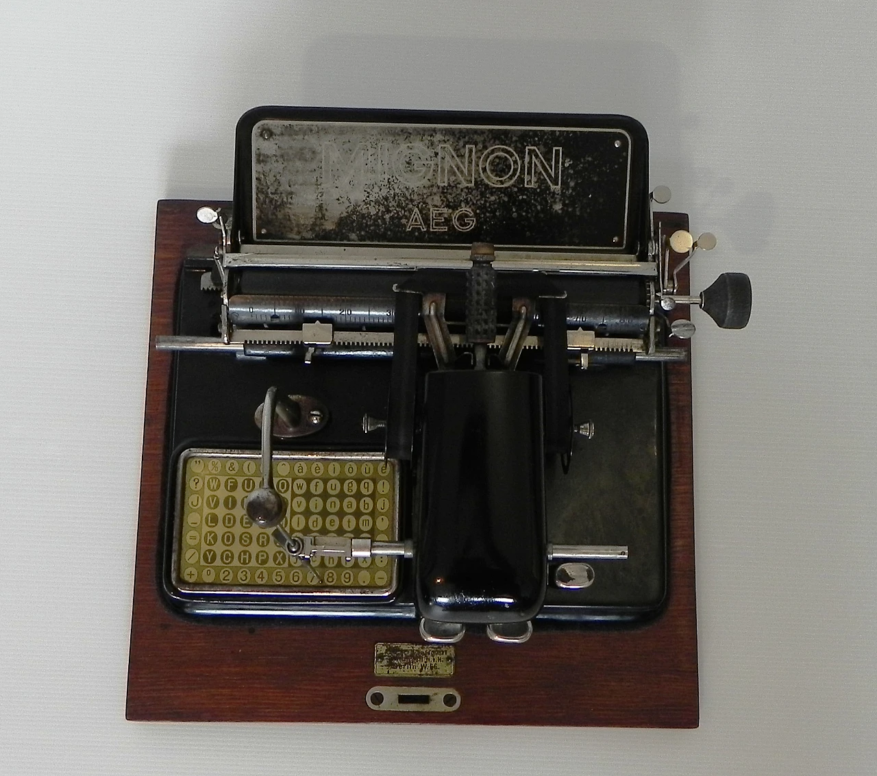 Portable Mignon 2 typewriter by AEG, 1920s 2