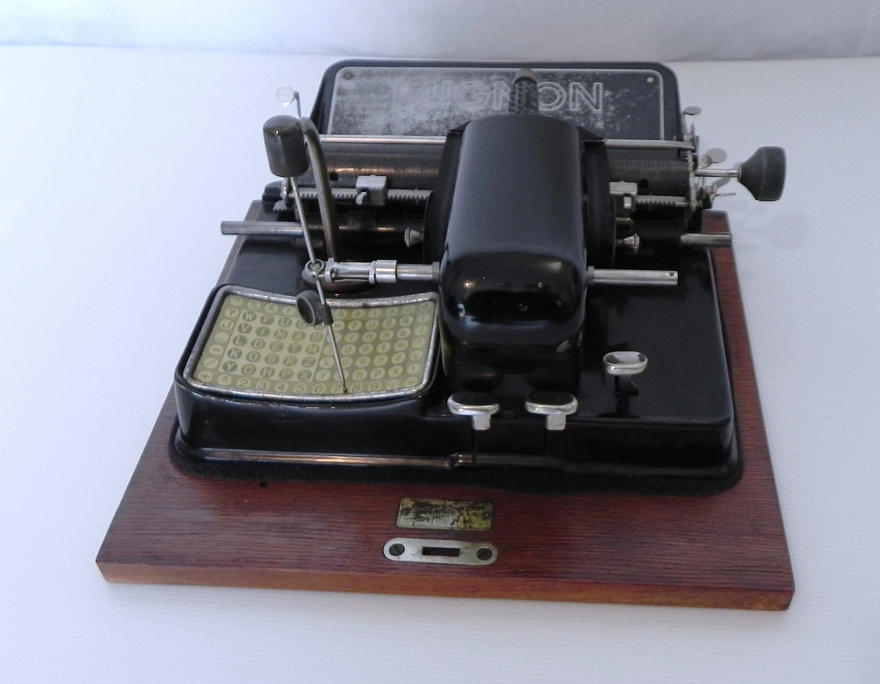 Portable Mignon 2 typewriter by AEG, 1920s 3