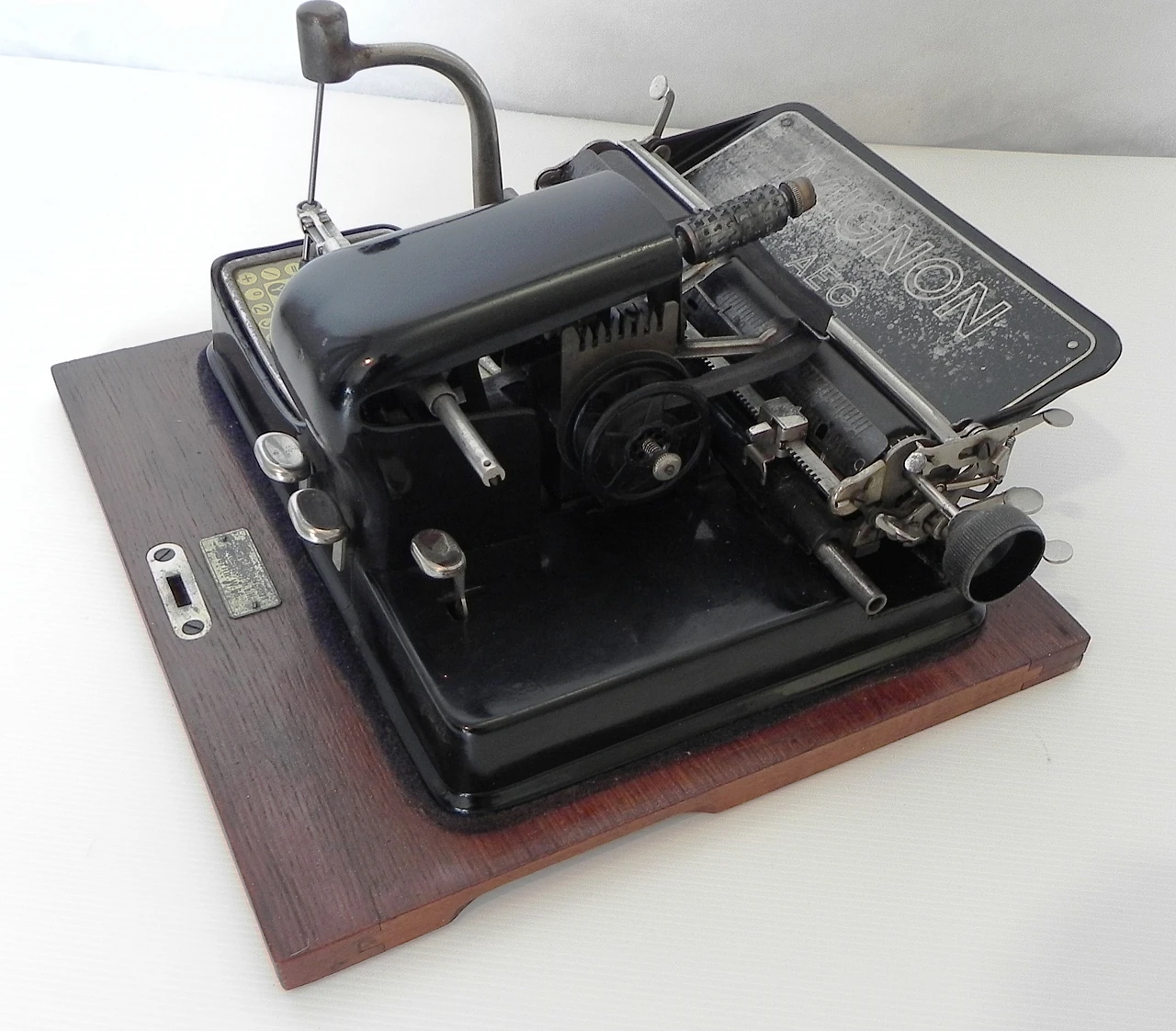 Portable Mignon 2 typewriter by AEG, 1920s 6