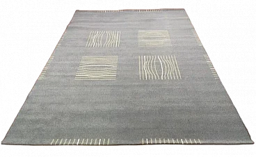 Polypropylene rug by Natuzzi with stylized geometric pattern