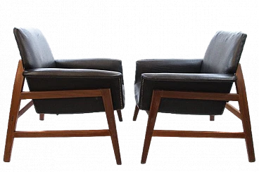 Pair of armchairs in leather & wood in G. Frattini's style, 1960s