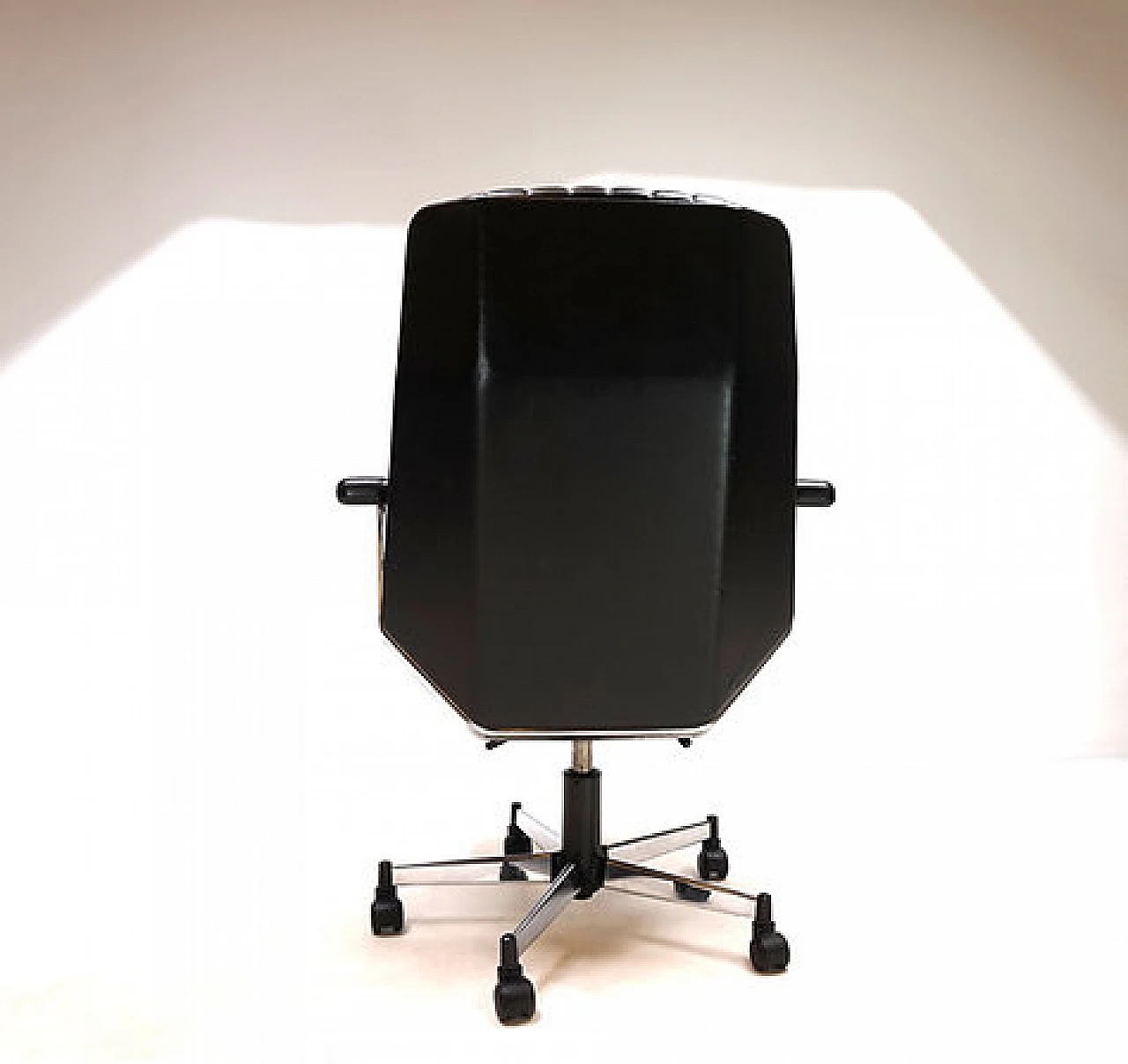 Black leather 7014 office armchair by Stoll Giroflex, 1970s 14