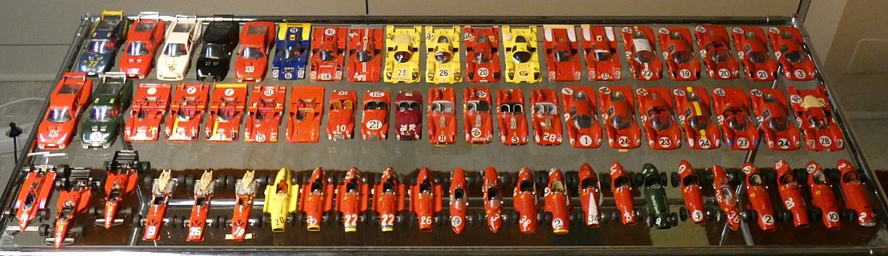 64 Modellini Archivio Storico Scuderia Ferrari di Brumm, anni '80 15