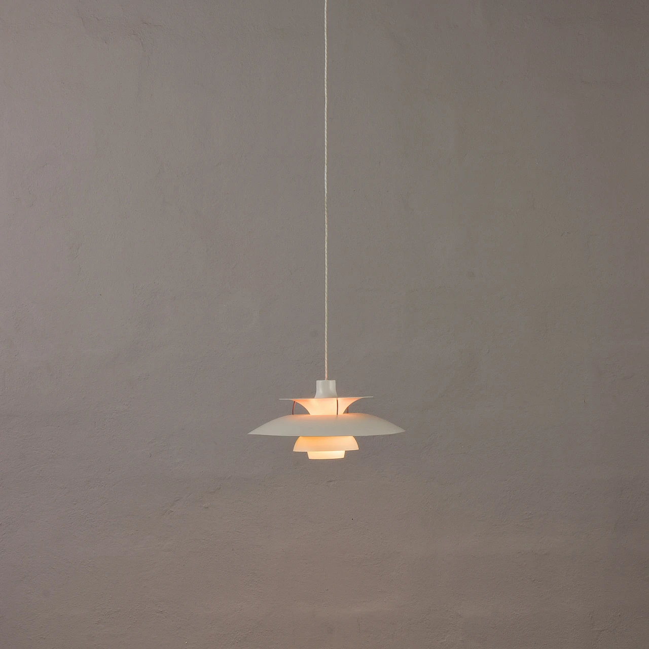 PH5 hanging lamp by P. Henningsen for Louis Poulsen, 1970s 4