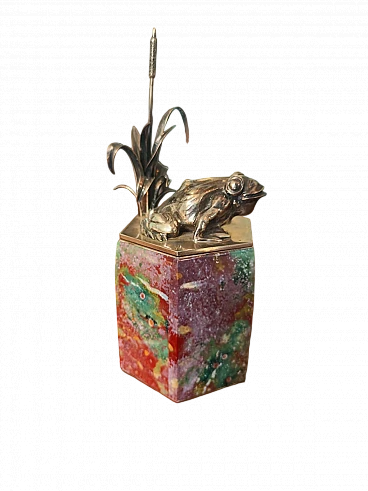 Jasper box with silver lid with frog, early 20th century